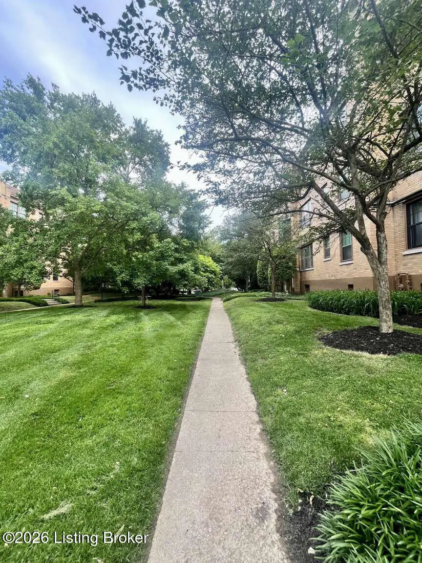 3015 Brownsboro Rd #APT 1, Louisville, KY 40206 - #3
