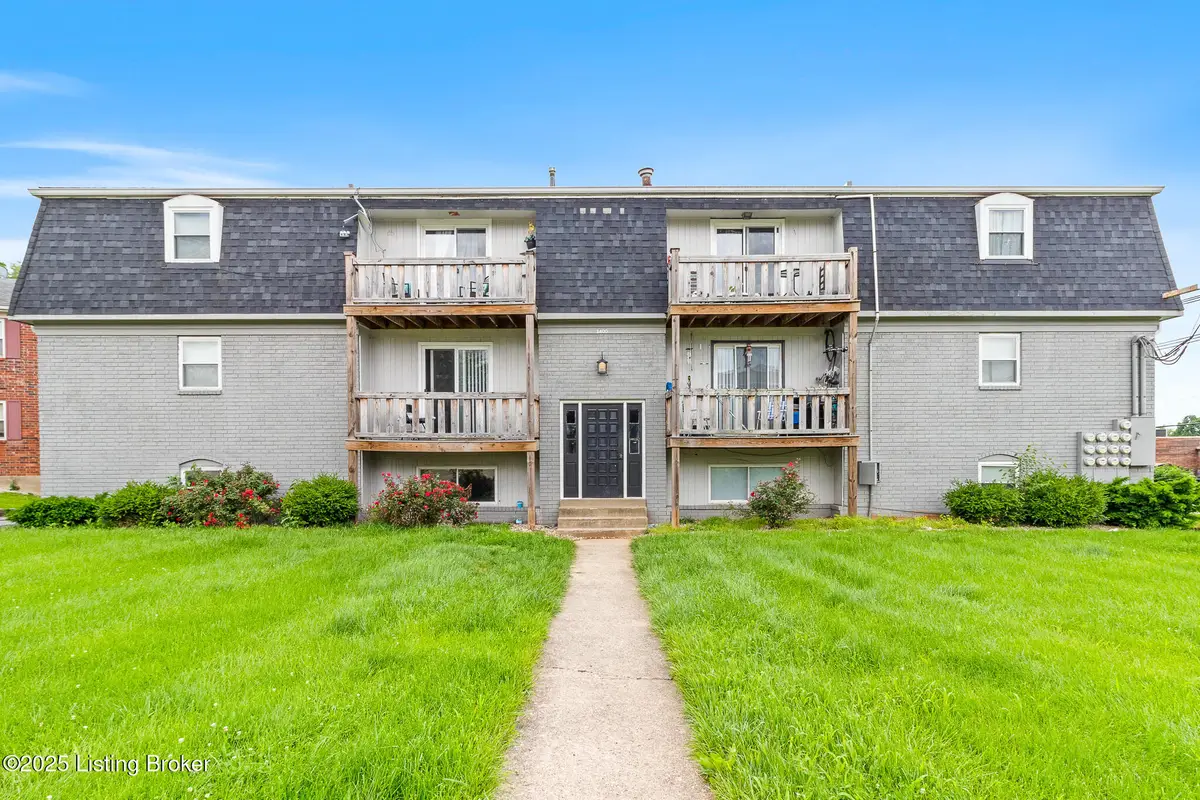 3400 Lesway Ct, Louisville, KY 40220 - #1
