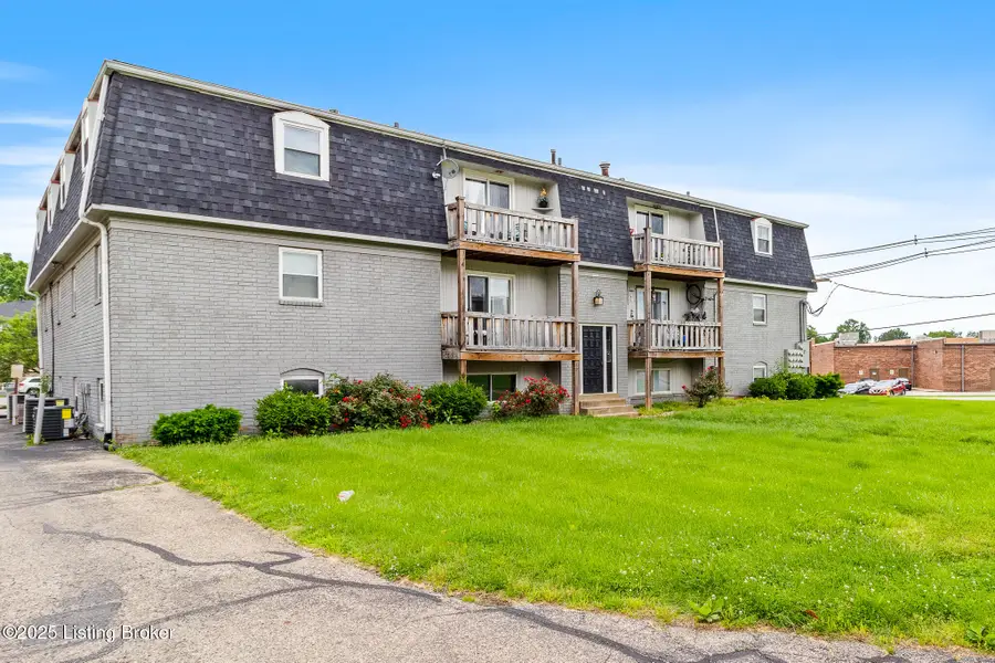 3400 Lesway Ct, Louisville, KY 40220 - #2