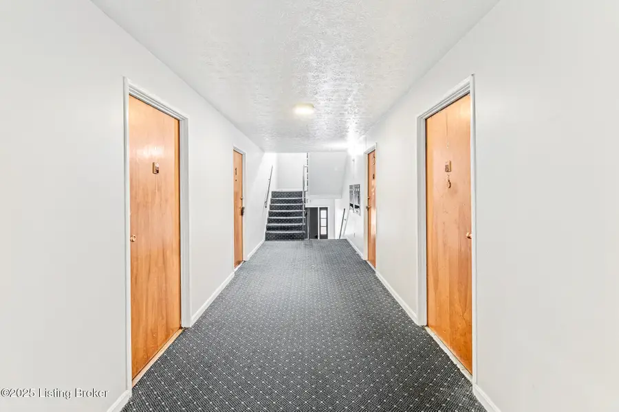 3400 Lesway Ct, Louisville, KY 40220 - #3