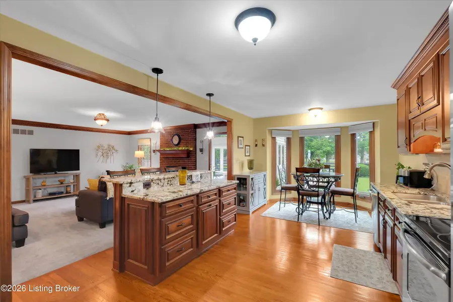 8301 Red Stone Hill Rd, Louisville, KY 40214 - #3