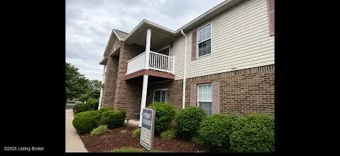 7801 Alfred Schlatter Dr #6, Louisville, KY 40214 - #1