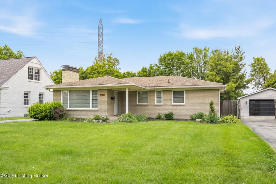 6819 Green Meadow Cir, Louisville, KY 40207 - #2