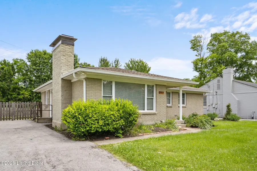6819 Green Meadow Cir, Louisville, KY 40207 - #3