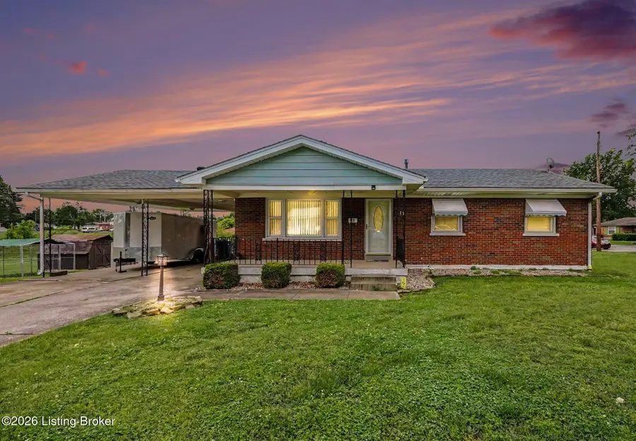 4631 Idle Hour Dr, Louisville, KY 40216 - #2
