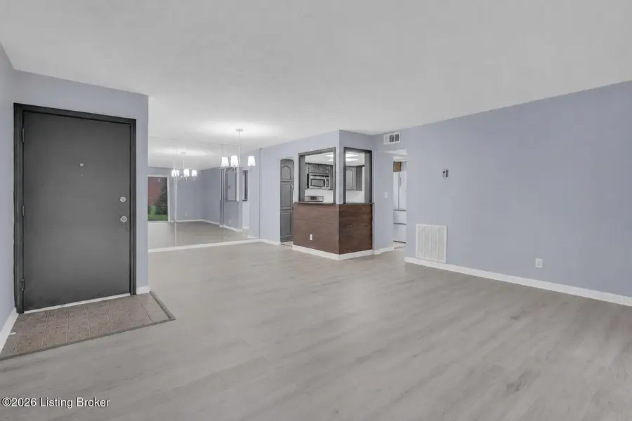 7 Dupont Way #2, Louisville, KY 40207 - #3