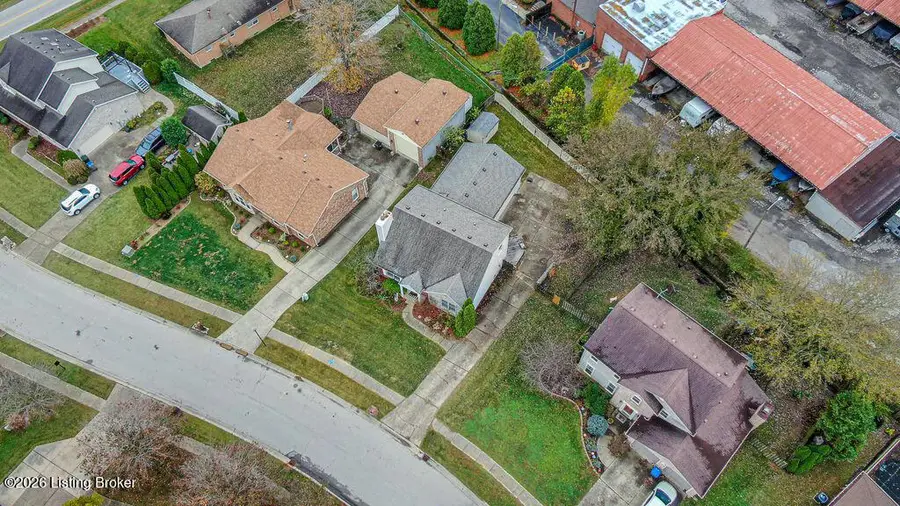 9405 Stonelanding Pl, Louisville, KY 40272 - #3