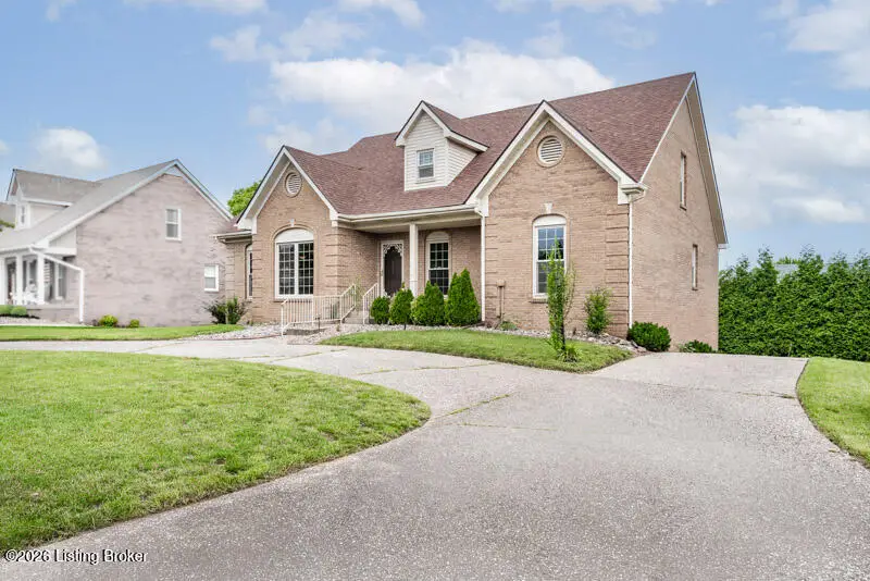 10305 Old Altar Ct, Louisville, KY 40291 - #1