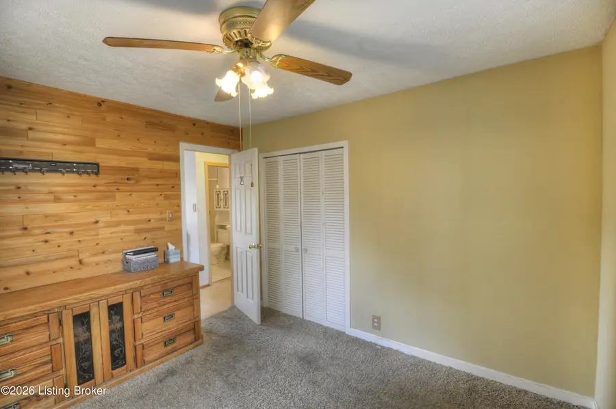 5404 Maryman Rd, Louisville, KY 40258 - #3