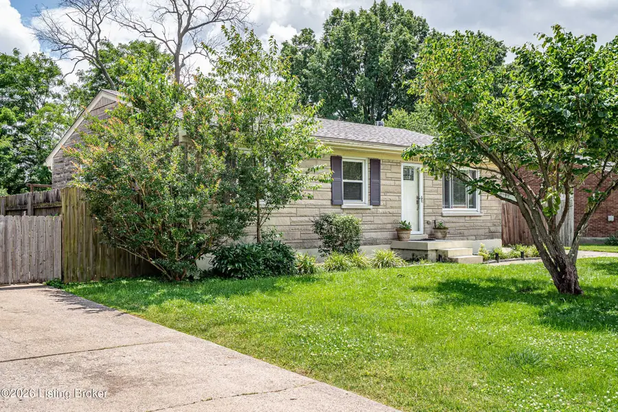 9611 Inca Dr, Louisville, KY 40258 - #2