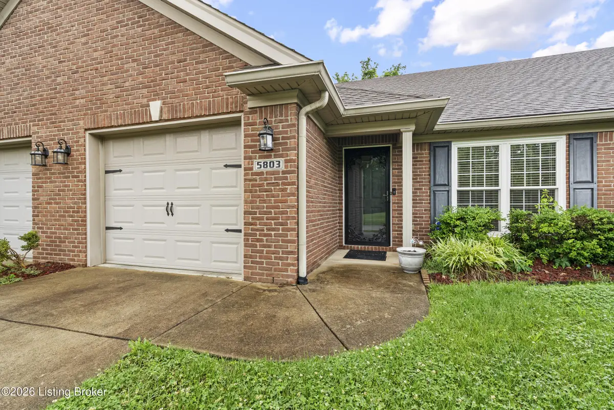 5803 Shepherd Crossing Dr, Louisville, KY 40219 - #1