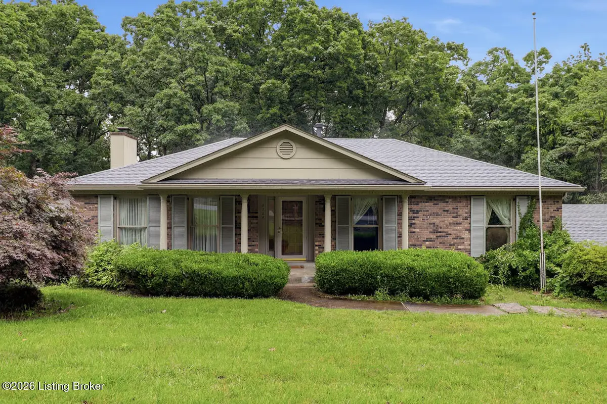 2724 Windsor Forest Dr, Louisville, KY 40272 - #1