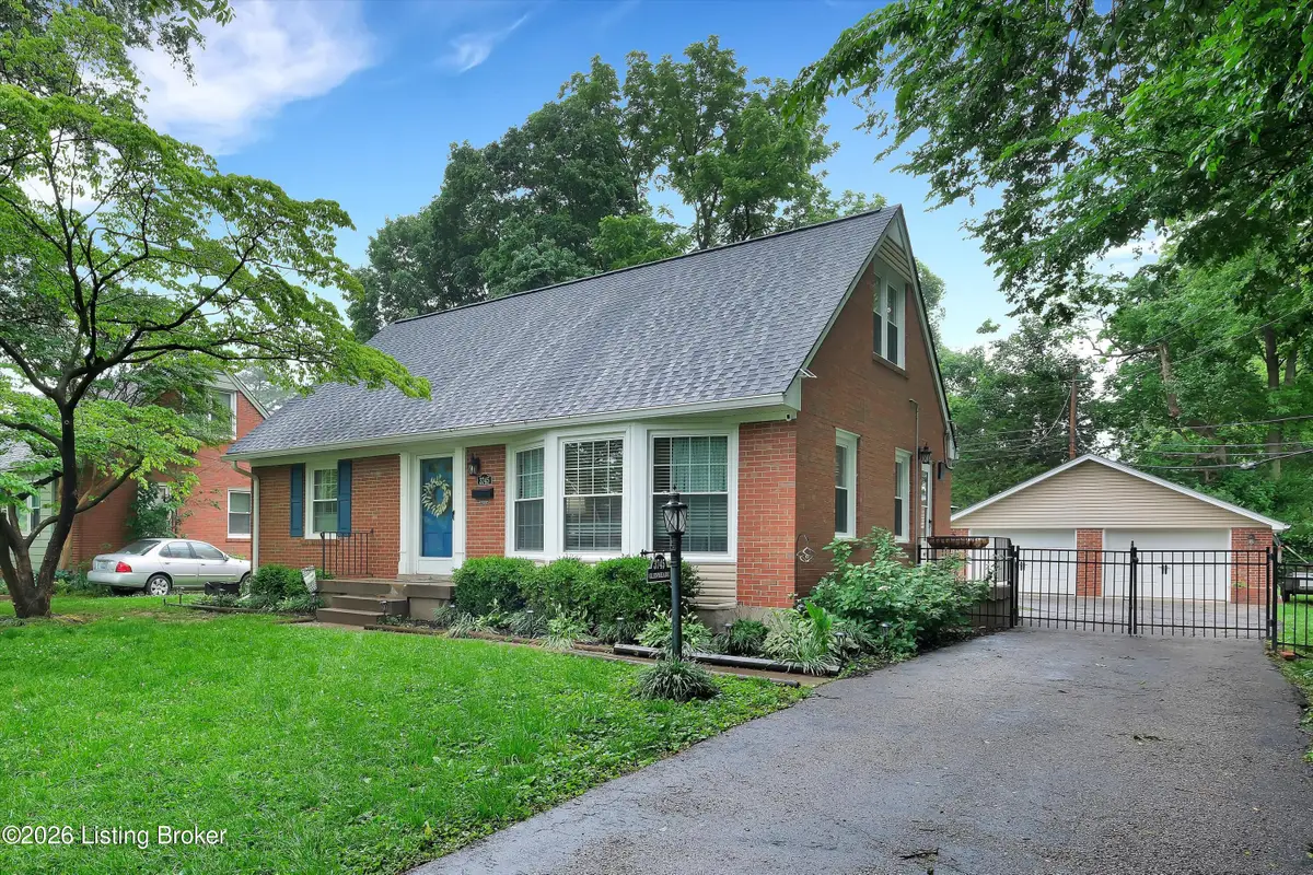 3745 Glenmeade Rd, Louisville, KY 40218 - #1