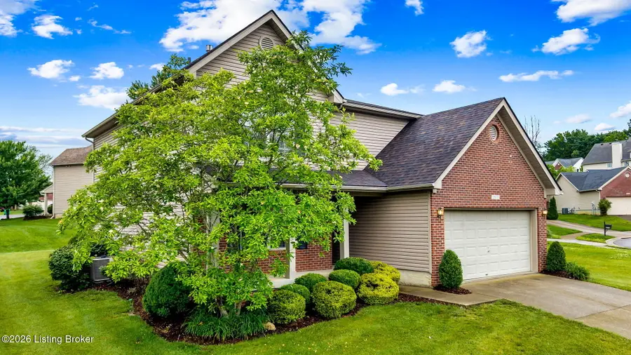 15629 Beckley Hills Dr, Louisville, KY 40245 - #2