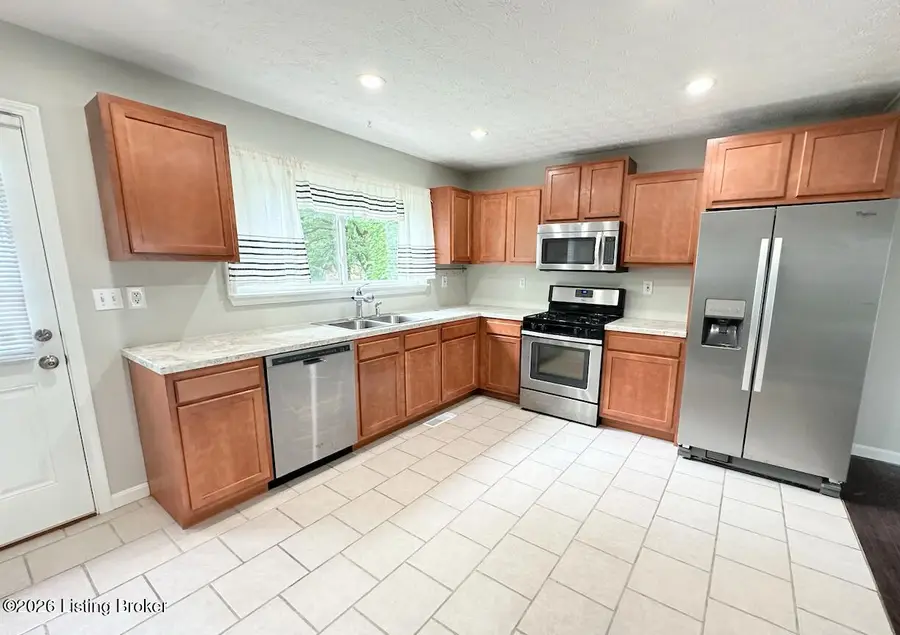 4110 Carbine Ln, Louisville, KY 40229 - #2