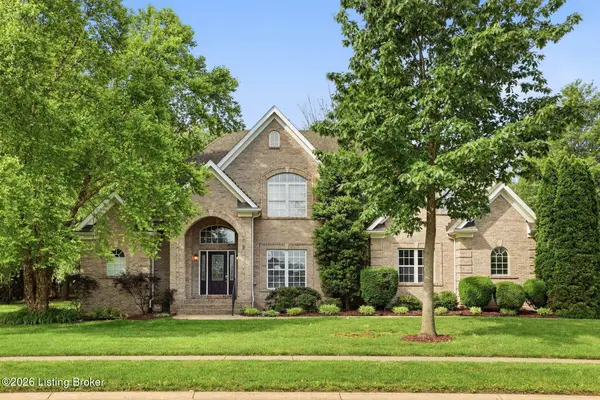 3600 Oak Vista Plc, Louisville, KY 40245