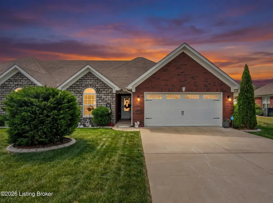 119 Sweetspire Dr, Mount Washington, KY 40047 - #2