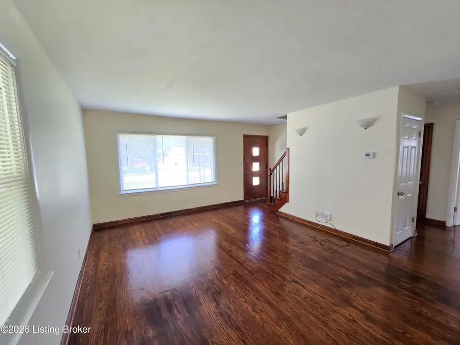 1714 Colony Ct, Louisville, KY 40216 - #3