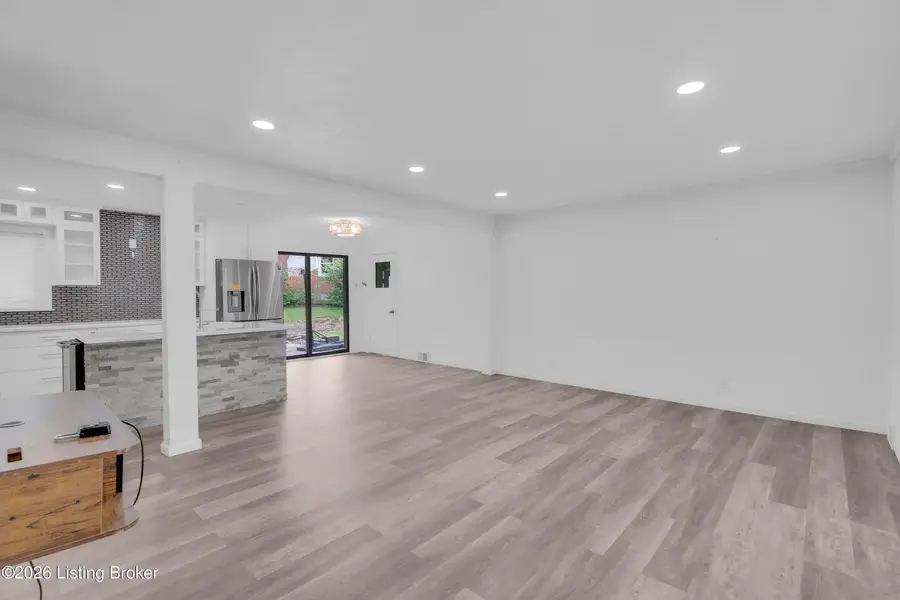 4408 Southridge Dr, Louisville, KY 40272 - #3