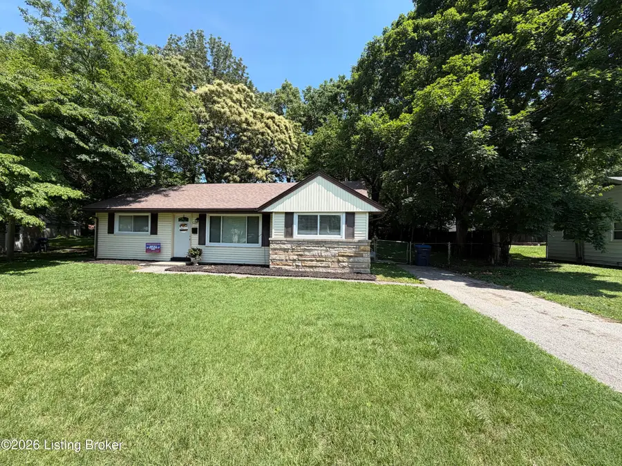 5427 Count Fleet Dr, Louisville, KY 40272 - #2
