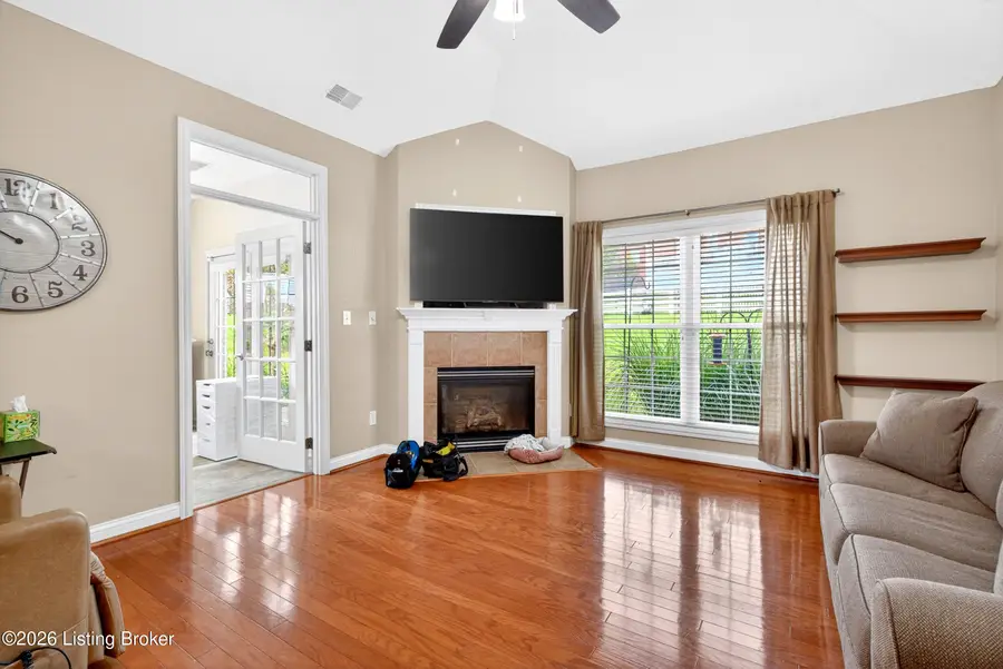 1124 Grazing Meadows Ln, Louisville, KY 40245 - #3