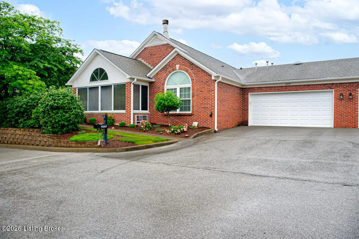 12205 Big Bear Pl, Jeffersontown, KY 40299 - #1