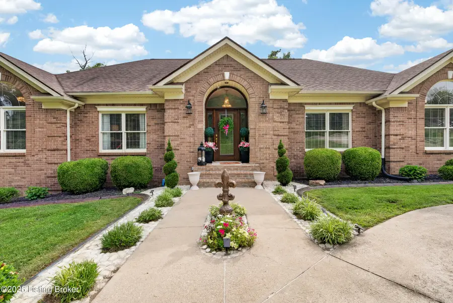 311 Creekwood Dr, Bardstown, KY 40004 - #3