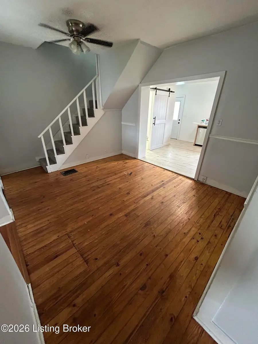 2141 Bradley Ave, Louisville, KY 40217 - #2