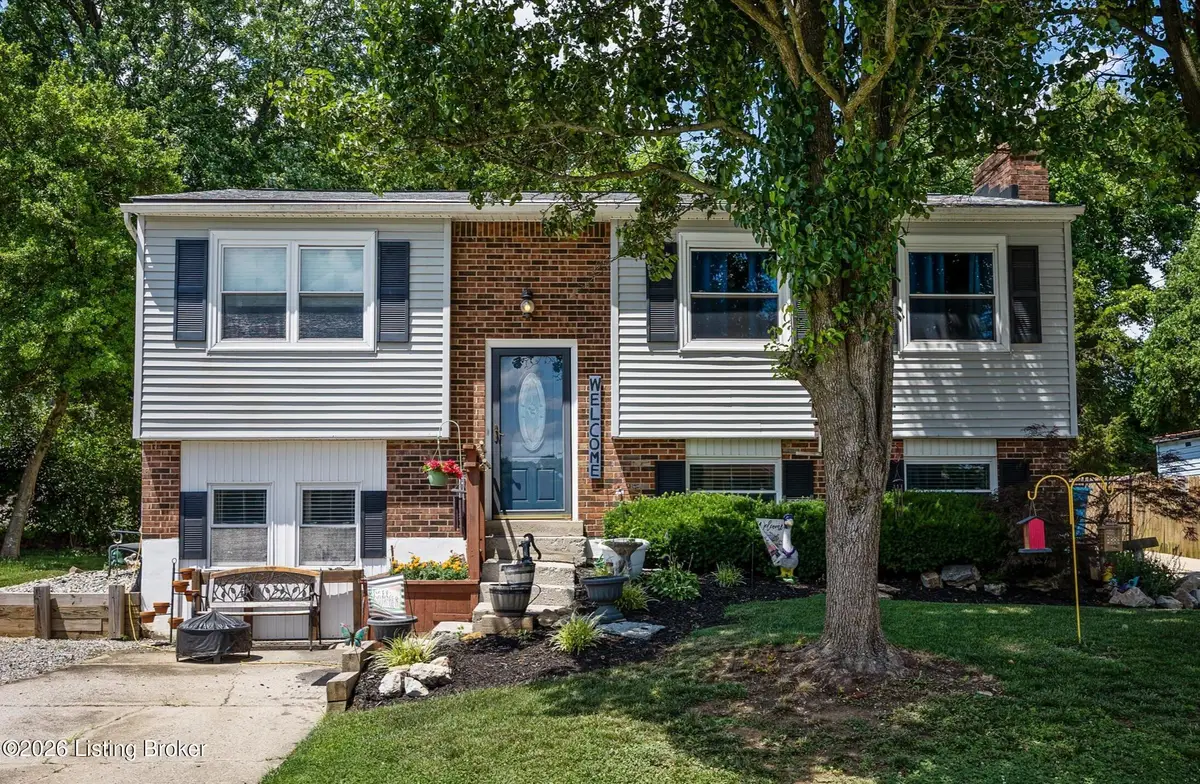 6705 William Clark Dr, Louisville, KY 40228 - #1