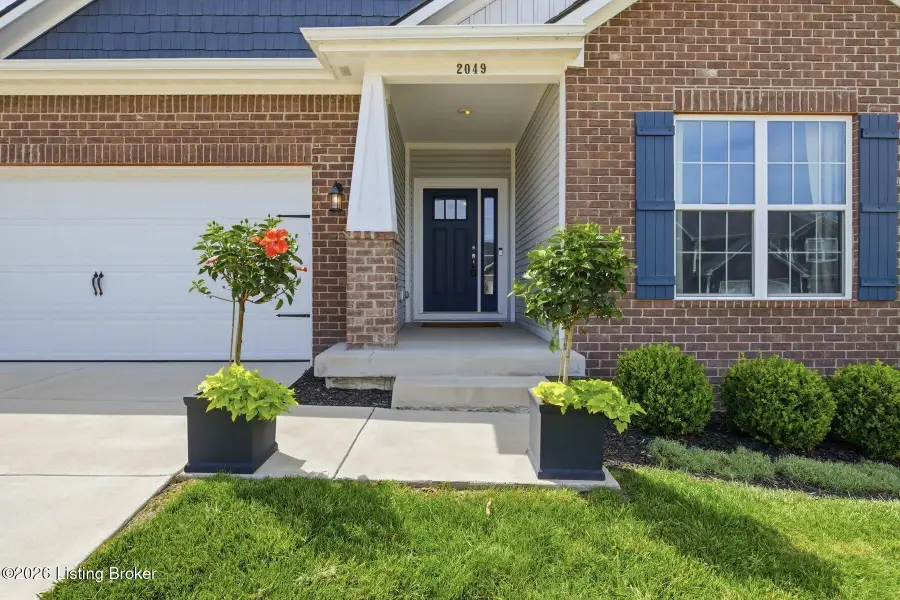 2049 Carnegie Dr, Shelbyville, KY 40065 - #2