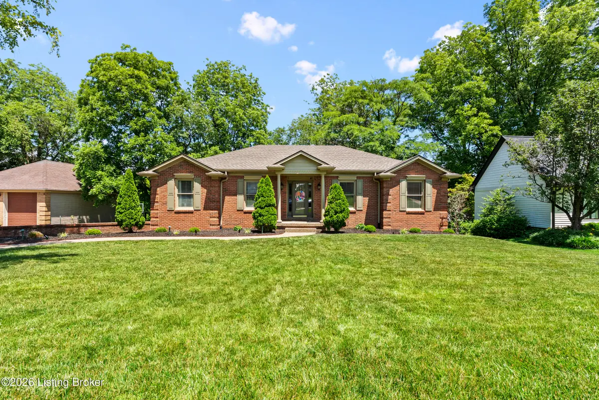 217 Edgewood Dr, Bardstown, KY 40004 - #1