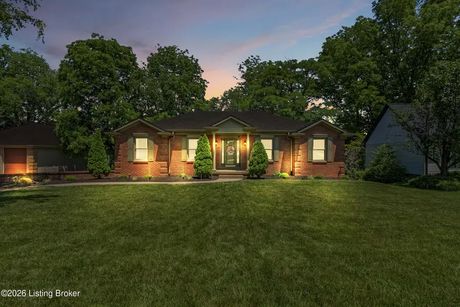 217 Edgewood Dr, Bardstown, KY 40004 - #2