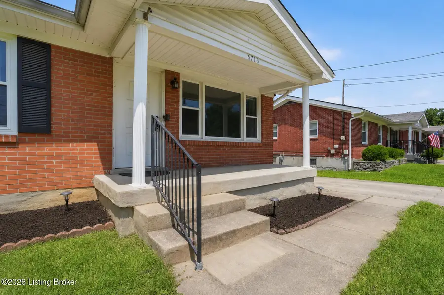 6716 Triangle Dr, Louisville, KY 40214 - #2