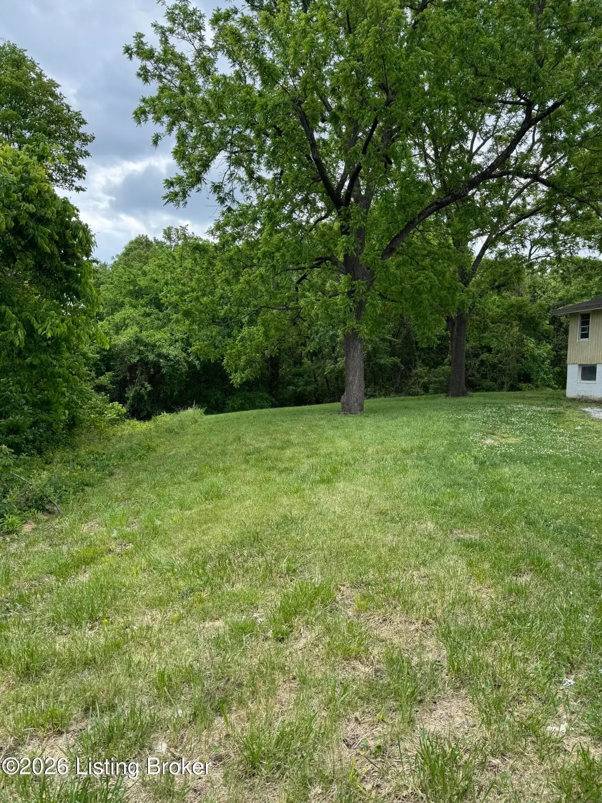 201 Alreva Rd, Louisville, KY 40216 - #1