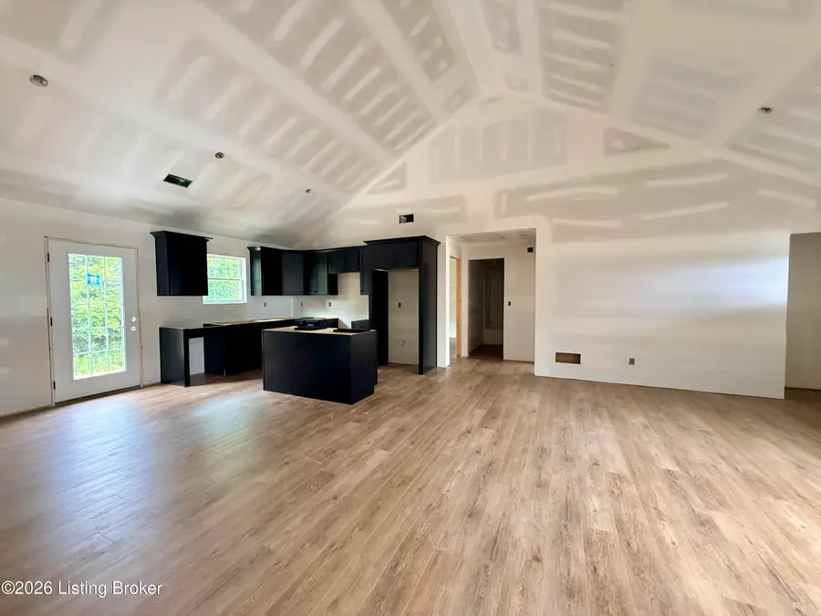 211 Tulip Dr, Bardstown, KY 40004 - #2