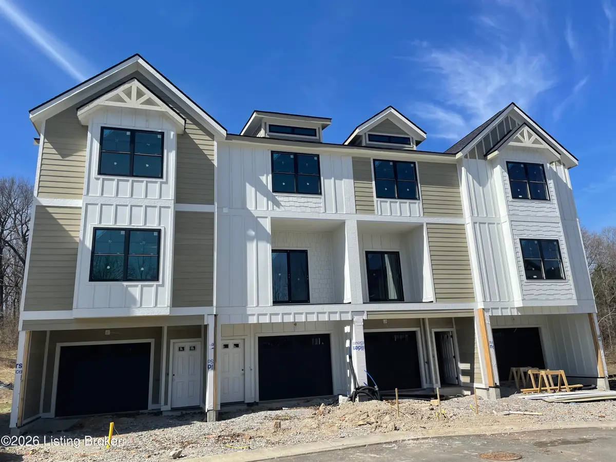 7306 Park Vue Dr, Crestwood, KY 40014 - #1