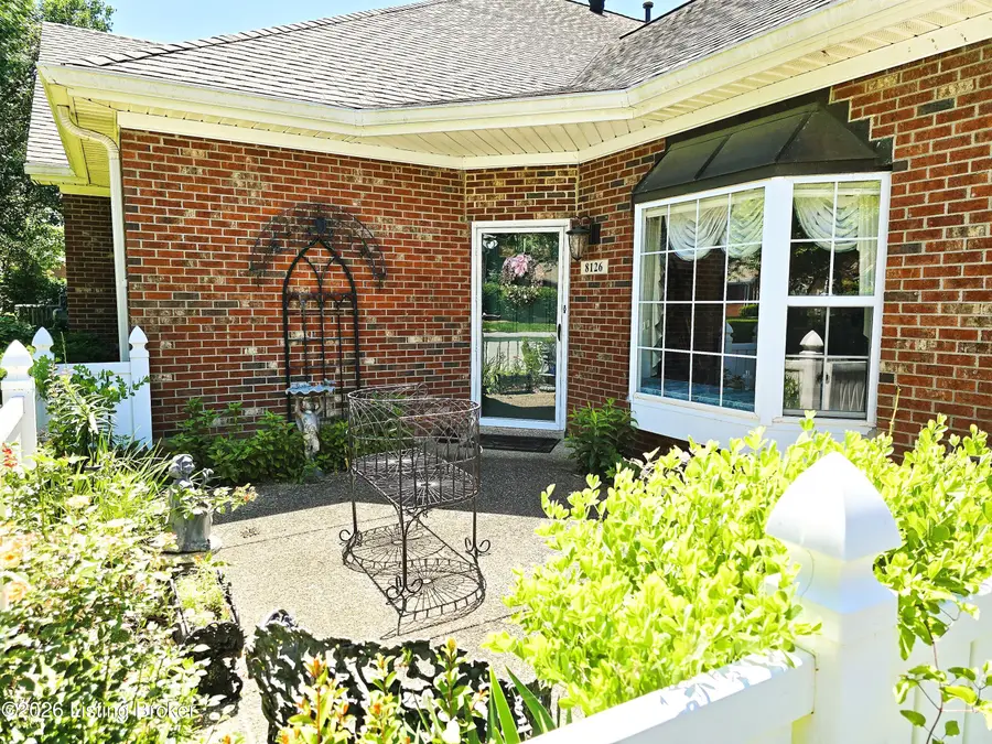 8126 Saint Andrews Village Dr, Louisville, KY 40241 - #3