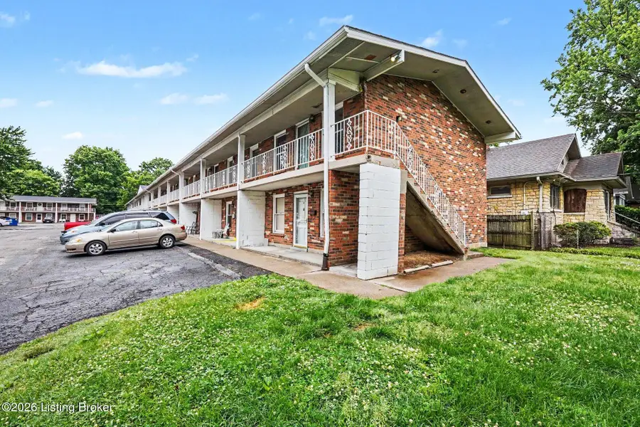 4501 S 6th St #APT 76, Louisville, KY 40214 - #3