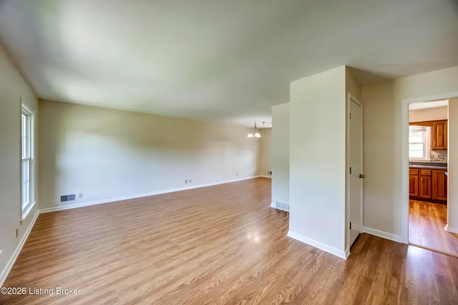 9407 Walhampton Dr, Louisville, KY 40242 - #2
