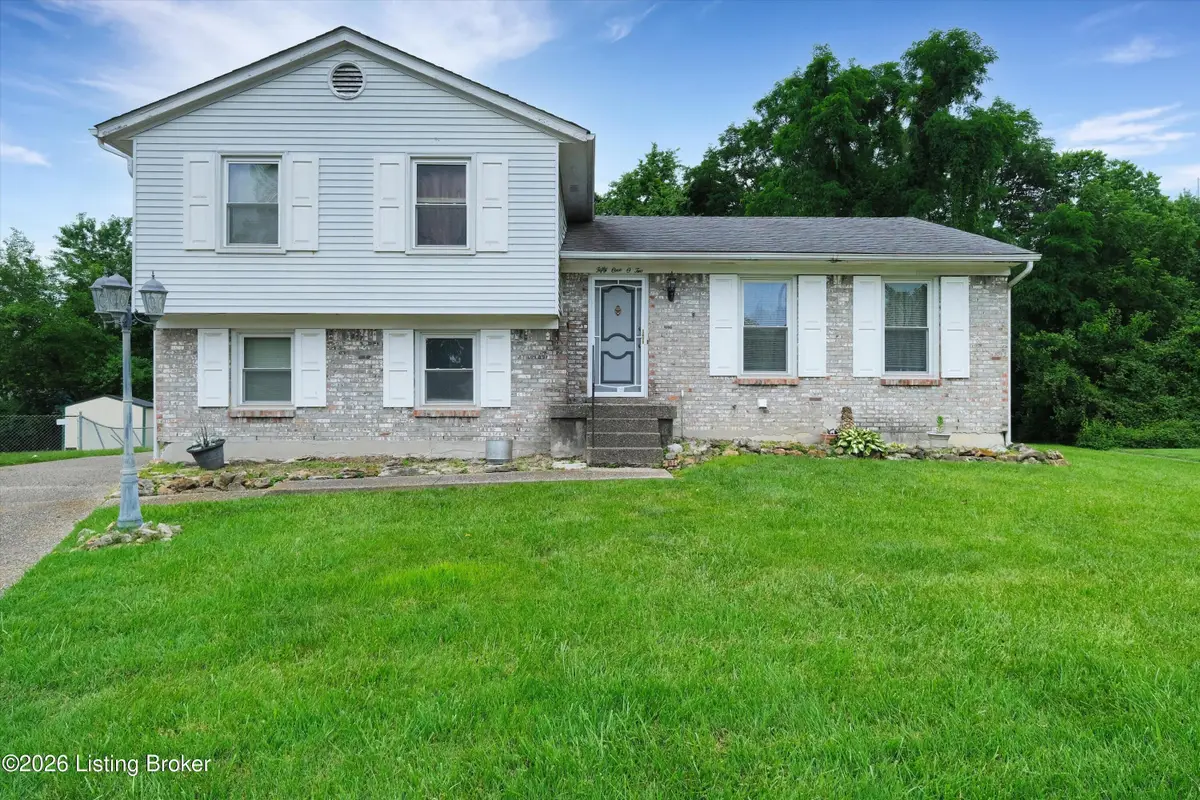 5102 Gathwright Dr, Louisville, KY 40218 - #1