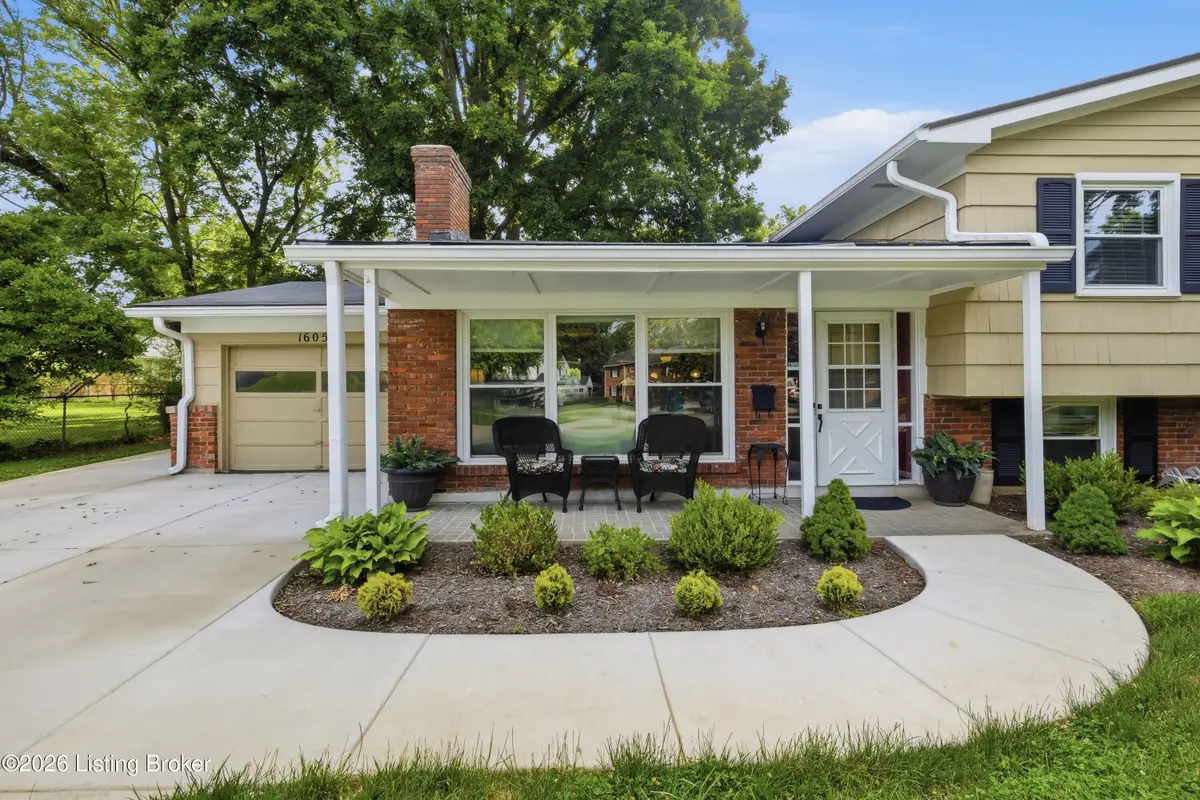 1605 Clearview Dr, Louisville, KY 40222 - #1