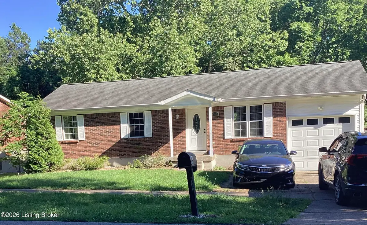 8313 Roseborough Rd, Louisville, KY 40228 - #1