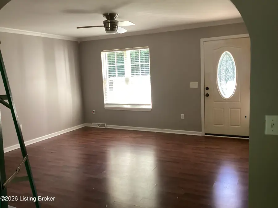 8313 Roseborough Rd, Louisville, KY 40228 - #3