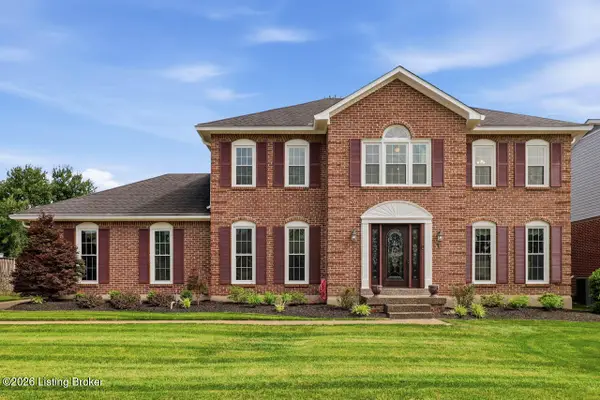 2611 Summerfield Dr, Louisville, KY 40220