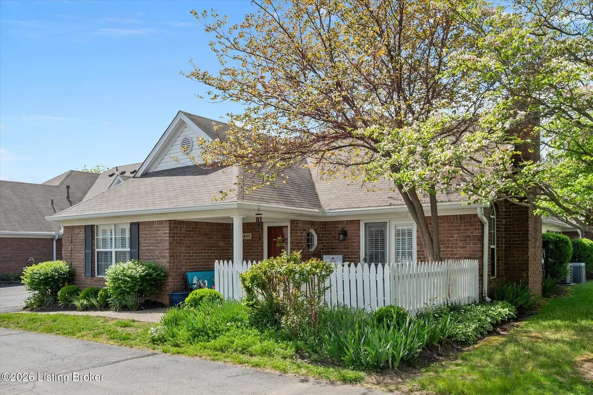 8405 Fox Pointe Pl, Lyndon, KY 40242 - #1