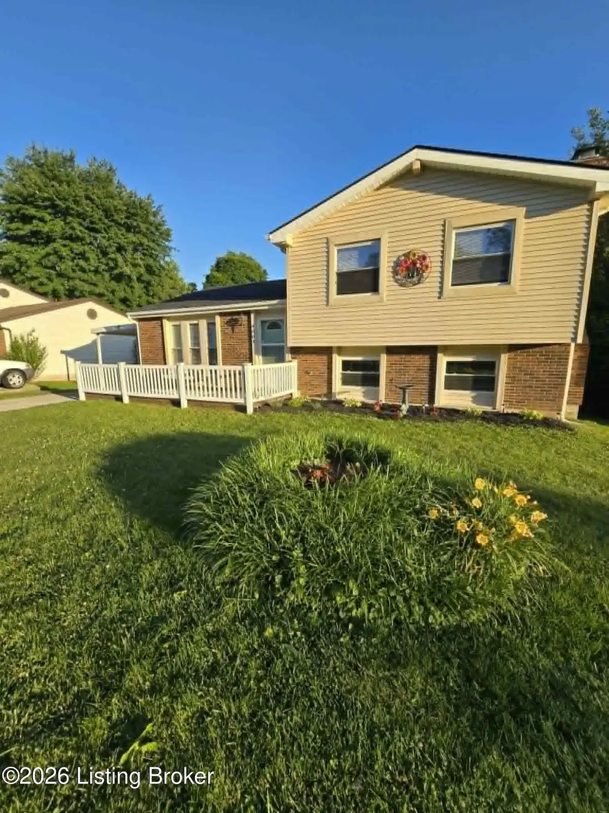 9804 Stanalouise Dr, Louisville, KY 40291 - #1