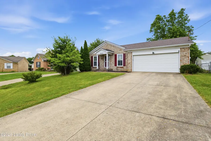 9805 Katie Ct, Louisville, KY 40291 - #2