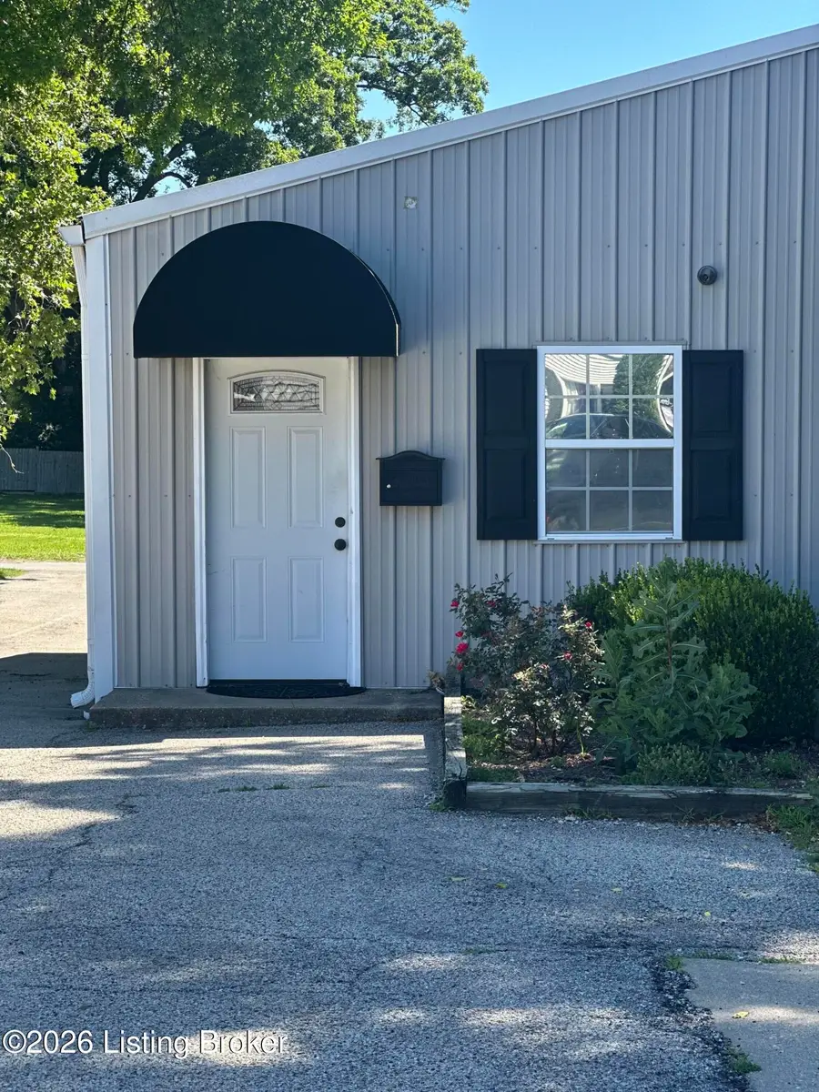 10413 Taylorsville Rd, Jeffersontown, KY 40299 - #2