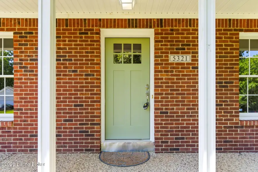 5321 Oldshire Rd, Louisville, KY 40229 - #3