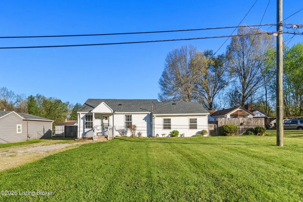 10710 Harrison Ln, Fairdale, KY 40118 - #1